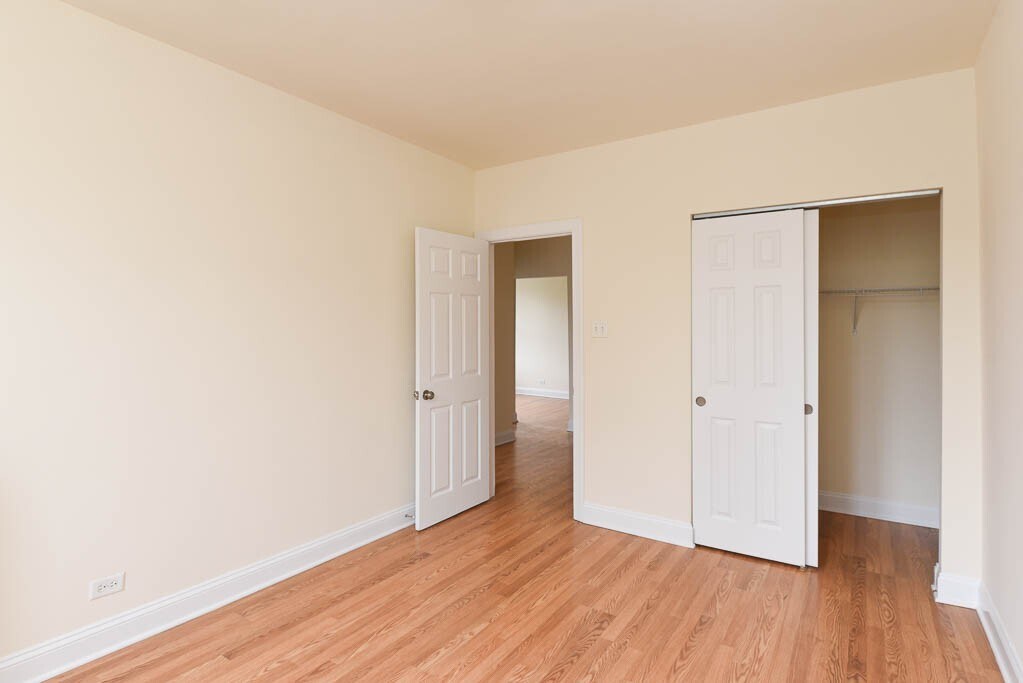 Building Photo - 2600 N Kimball Ave