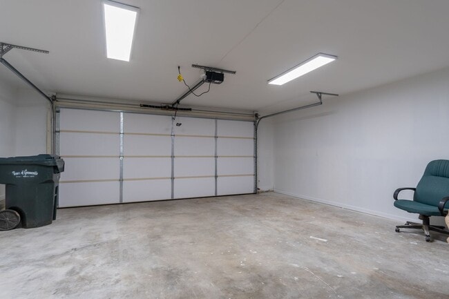 Building Photo - Newly renovated 4 Bedroom 3 Bathroom Home in Greeneville, TN