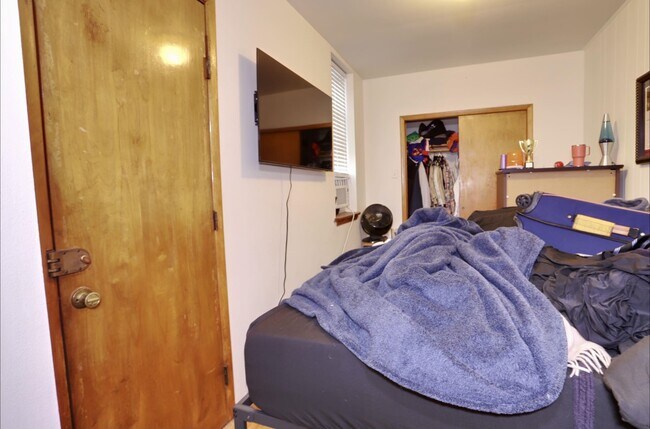 Building Photo - 939 Washington St