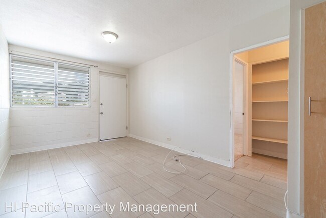 Building Photo - 2 br, 1 bath House - 1426 Keeaumoku St #C21