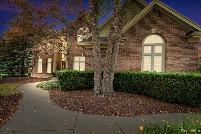 Building Photo - 24084 Westmont Dr