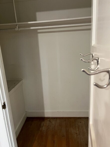 Bedroom 1 closet - 3413 Urban St