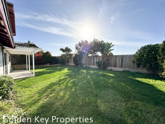 Building Photo - Nice two-story home on a cul-de-sac!