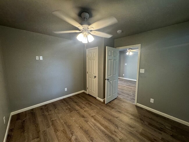 Building Photo - APPLY FOR THIS LOVELY HOME NOW!