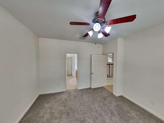 Building Photo - 17247 Marquette Point Ln