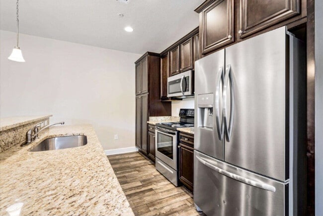 Building Photo - 3501 Mossy Oak Villas Cir