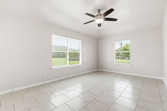 Building Photo - 3605 Westwood Dr
