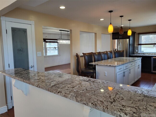 Building Photo - 20 Scott Dr