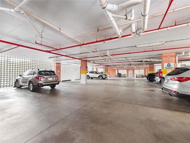 Building Photo - 5300 S Atlantic Ave