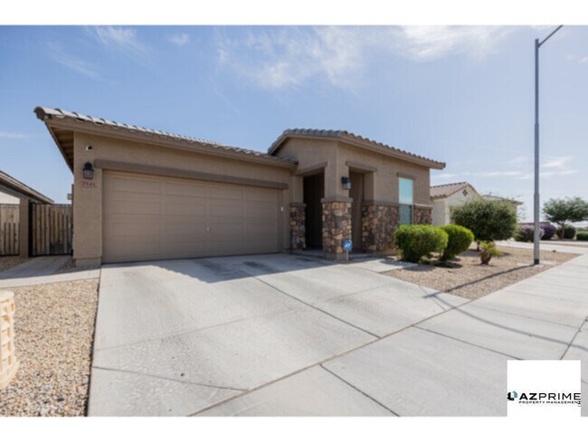Primary Photo - Beautiful 3/2 Phoenix House!