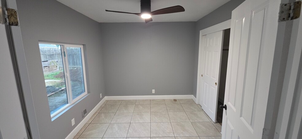 Bedroom #3 - 1551 Hickory Ln