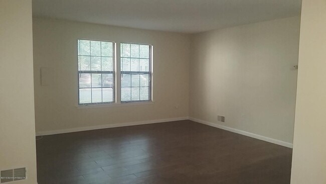 Building Photo - 71 Azalea Cir