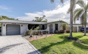 Building Photo - 9081 SW 55th Ct