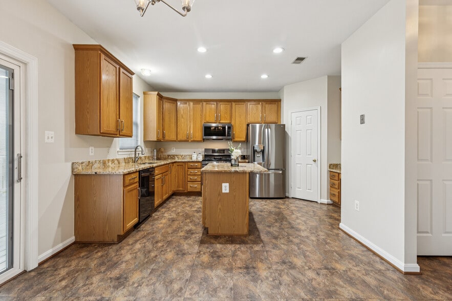 Building Photo - 10712 Alyssa Ln