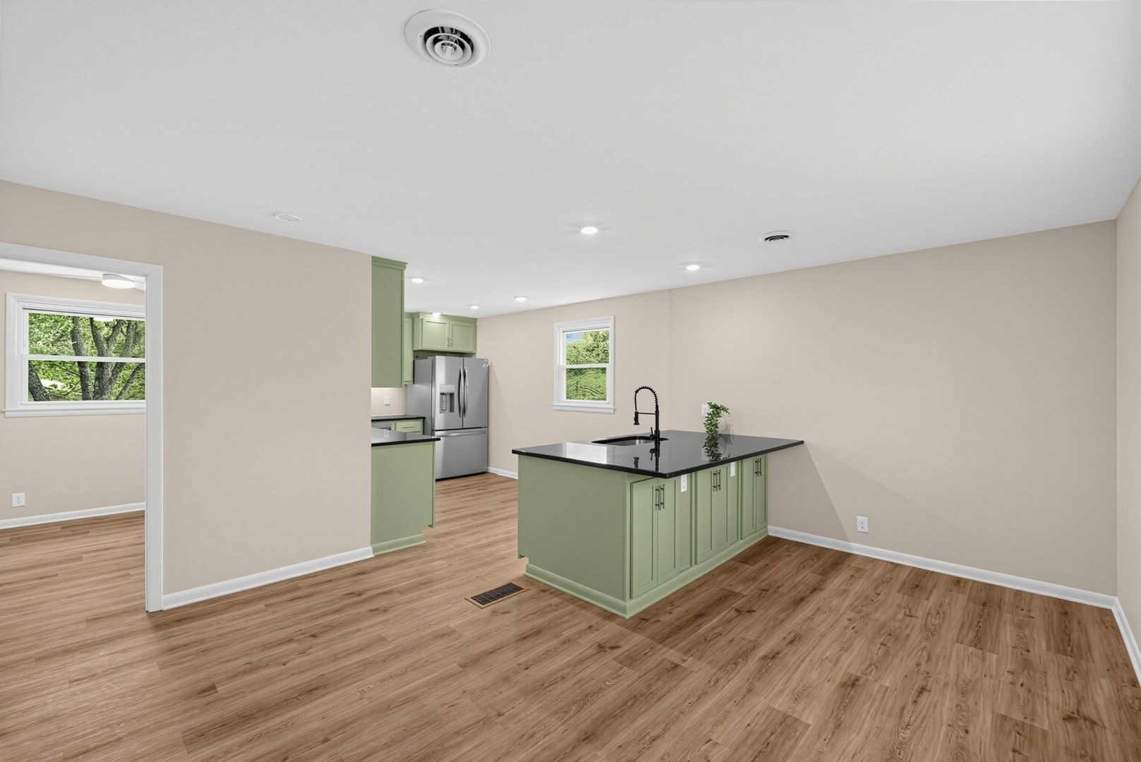 Building Photo - 2695 Barclay Dr