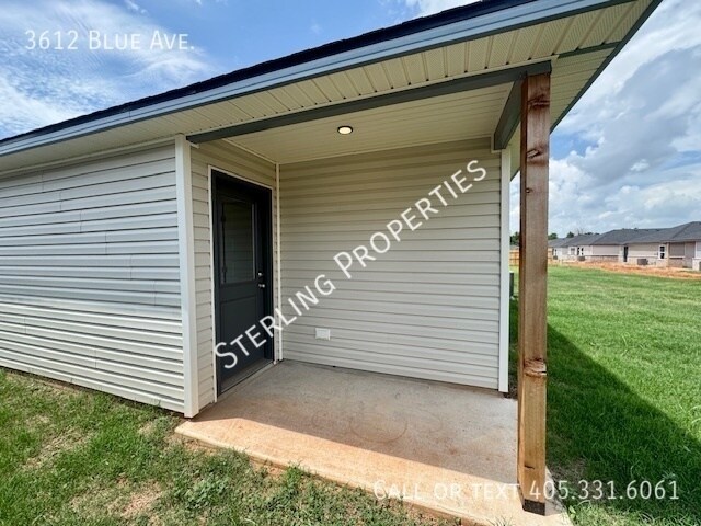 Building Photo - 3612 Blue Ave