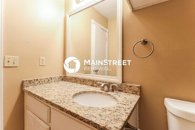 Building Photo - 3 Bedroom Pet-Friendly Home in Oklahoma City, OK with Main Street Renewal