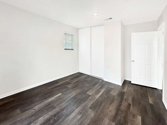 Building Photo - Lease by 3/25/26 for 2 weeks free!! Modern 3-Bedroom Home in Vista Canyon – Prime Canyon Country ...