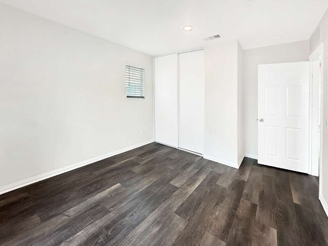 Building Photo - Modern 3-Bedroom Home in Vista Canyon – Pr...