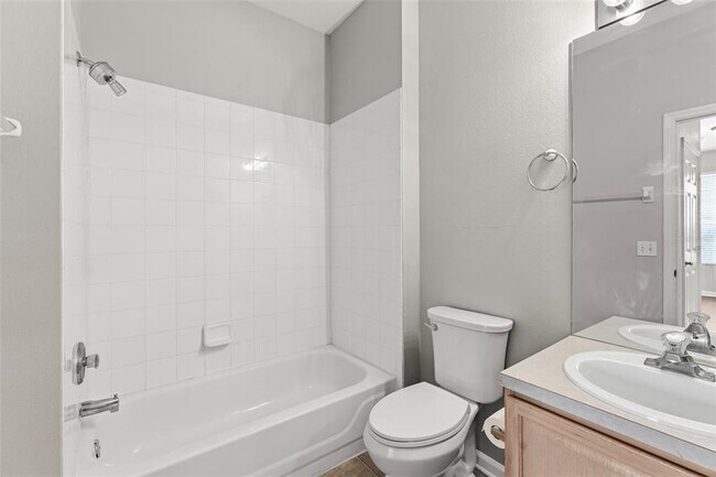 Building Photo - 1224 S Hiawassee Rd