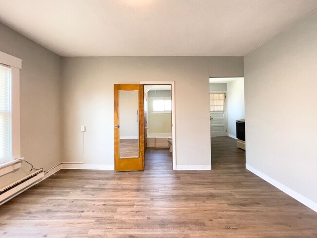 Building Photo - Preleasing for August 2026!! Studio Apartment Near Ball State's Campus & The Village!