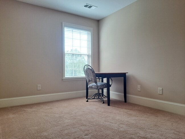 Building Photo - 12170 Inglecrest Ln