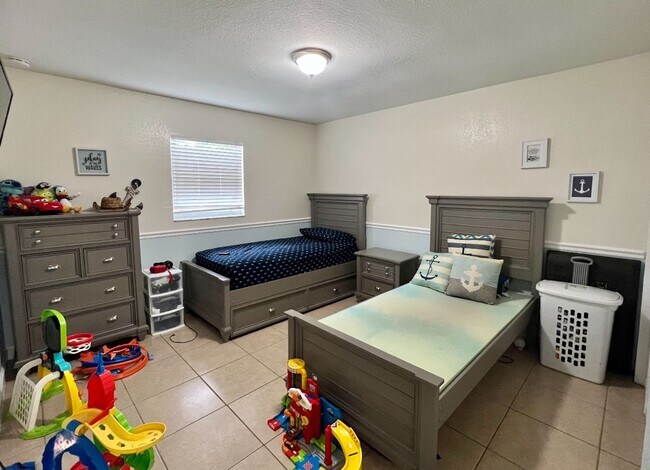 Building Photo - AUGUST MOVE IN FOR THIS RANCH STYLE HOME I...