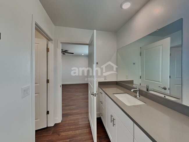 Building Photo - 6076 W Paseo Hilario