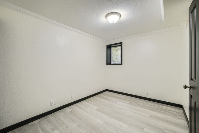 Building Photo - 4Bd/3.5Ba Medina House