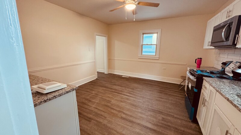 Building Photo - 504 Brentwood Ave