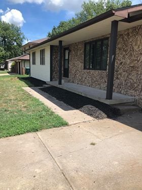 Building Photo - 123 E Osage St