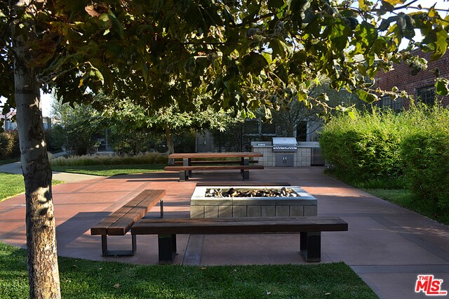 Building Photo - 2135 E 7th Pl