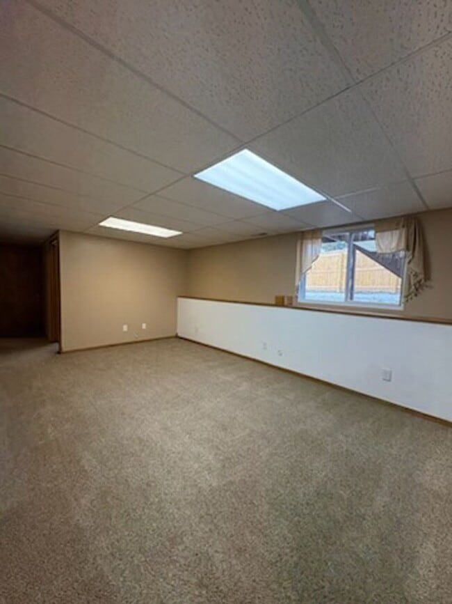 Building Photo - 4 BED | 2 BATH | SINGLE GARAGE | RAPID VALLEY