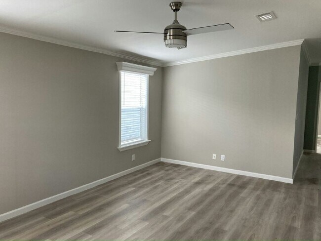 Building Photo - 3621 Campari Dr