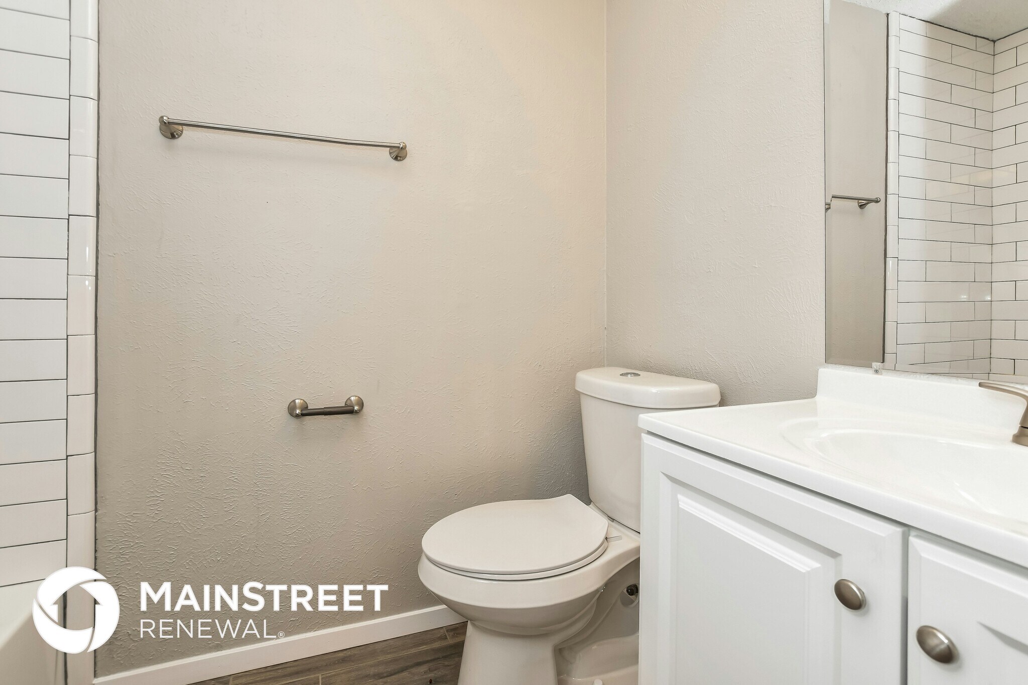 Building Photo - 1601 Chapman Dr