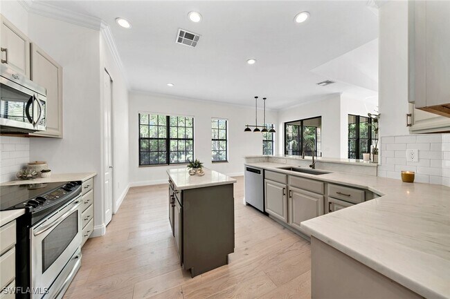 Building Photo - 1248 Carpazi Ct