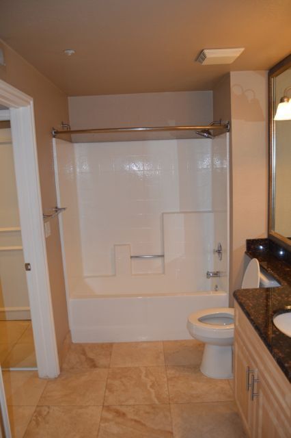 Building Photo - Meridian - Unfurnished 1 Bed|1 Bath Luxury Condo with Main Pool View.