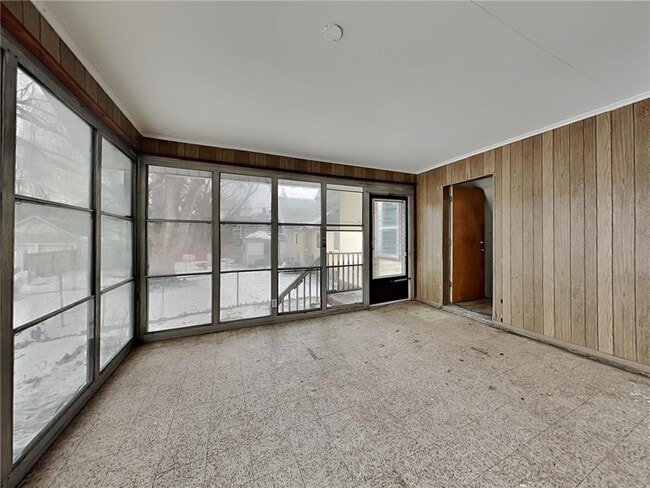 Building Photo - 3223 N Aldrich Ave