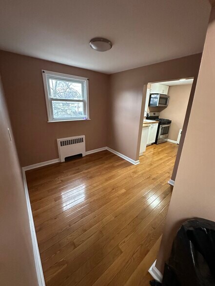 Building Photo - 40 Carnegie Ave