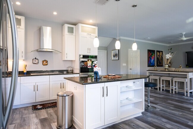 Building Photo - 5569 SE Hammock Reserve Terrace