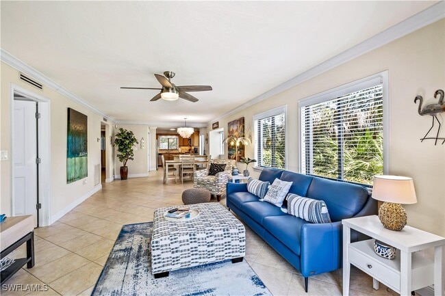 Building Photo - 910 Vanderbilt Beach Rd