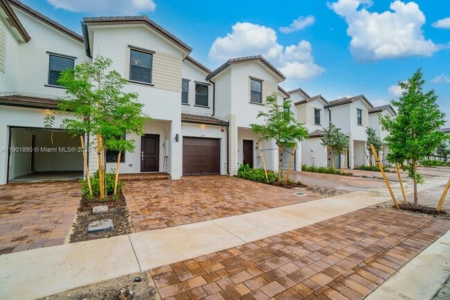 Building Photo - 207 SW 159th Ter