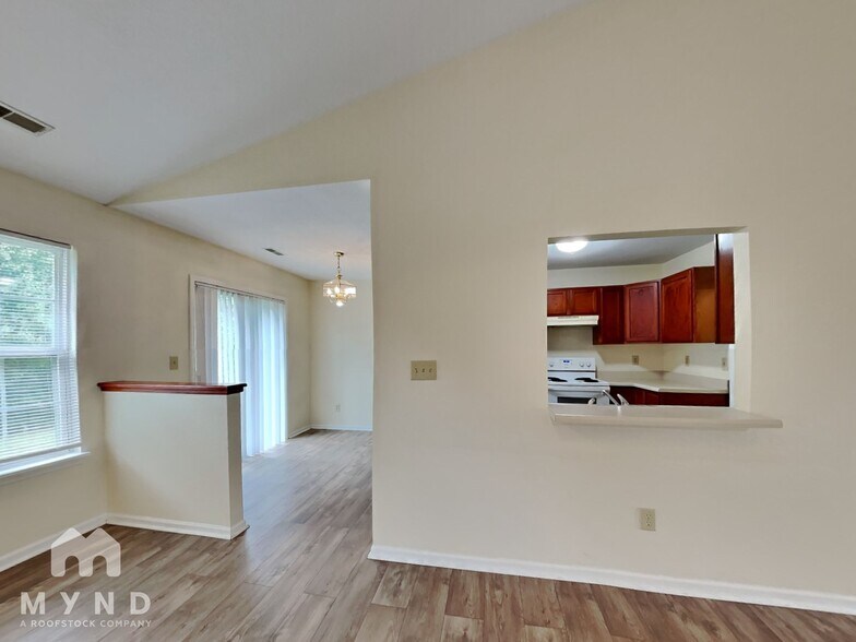 Building Photo - 704 Treyburn Lakes Way