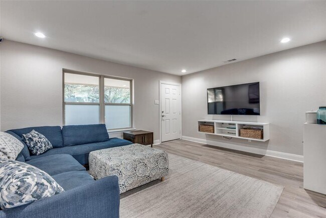 Building Photo - 14027 Brookgreen Dr