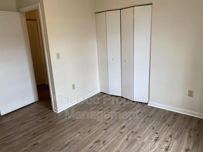 Building Photo - 38 White Pine Cir