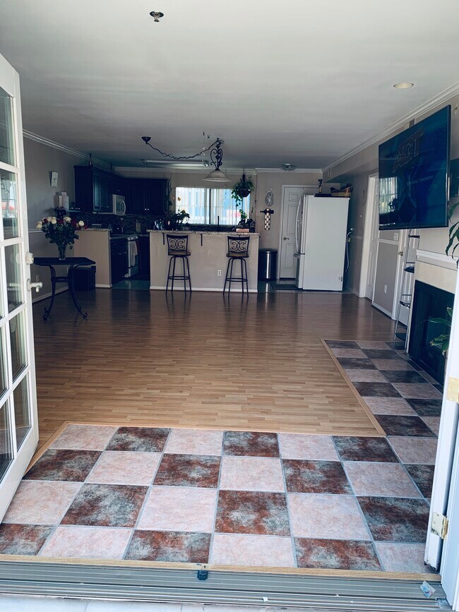 Building Photo - 4315 W 145th St