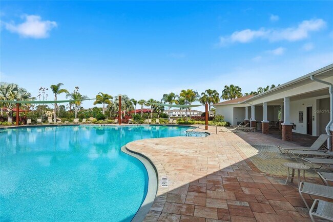 Building Photo - 32992 Major Oak Dr