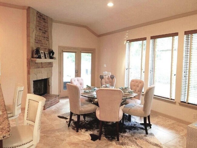Building Photo - 3810 Rose Grove Ln