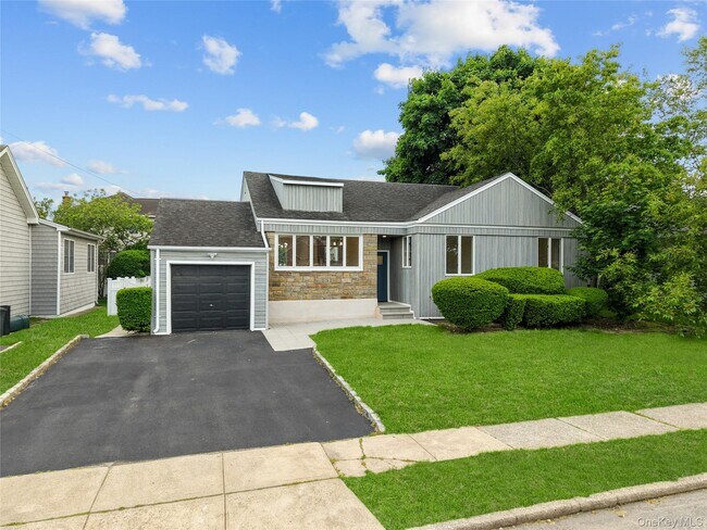 Building Photo - 31 Cail Dr
