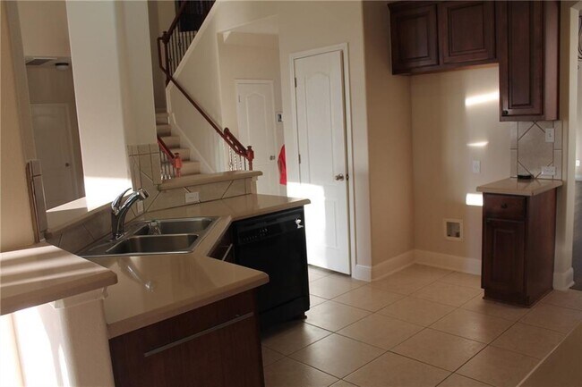 Building Photo - 2513 Rusk Ct